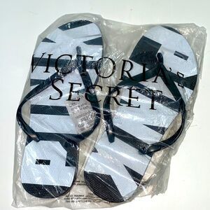 🔥Victorias Secret Pink Logo Flip Flops Sandals sz 6